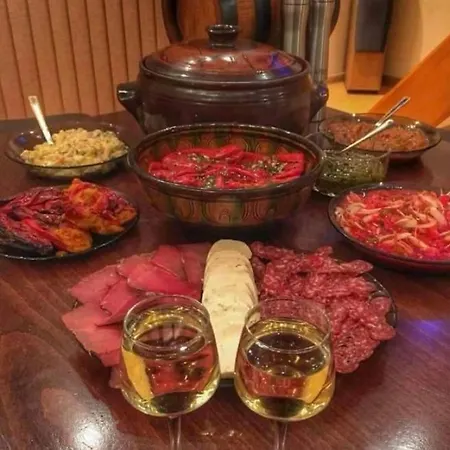 Luxury 2 Free Underground Secure Parking شقة *