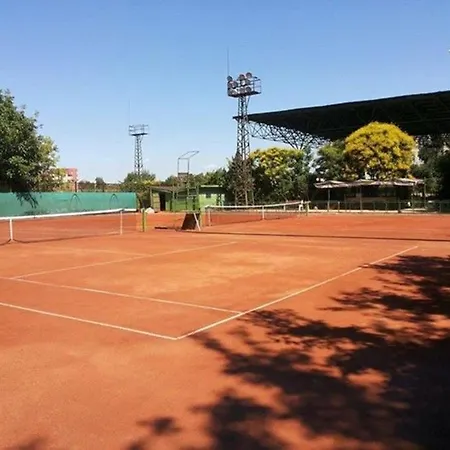 Luxury 2 Free Underground Secure Parking بازارجيك