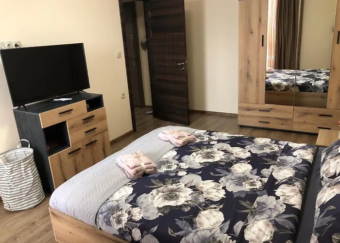 Luxury 2 Free Underground Secure Parking Апартамент Пазарджик