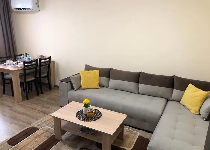 Luxury 2 Free Underground Secure Parking *